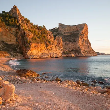 Villa Casa Inca, With Heatable Pool And View Atop Moraira El Portet