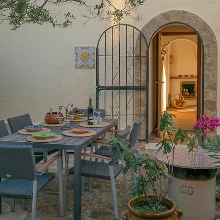 Casa Inca, With Heatable Pool And View Atop Moraira El Portet Villa