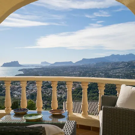 Casa Inca, With Heatable Pool And View Atop Moraira El Portet
