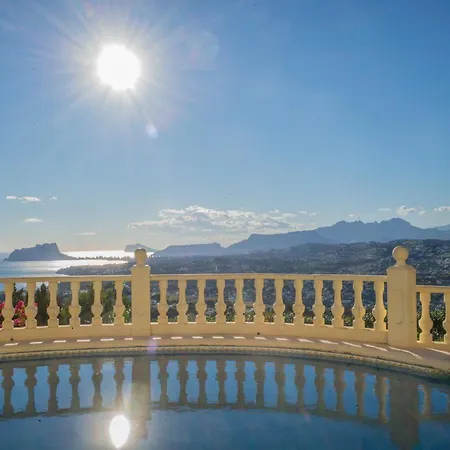 Casa Inca, With Heatable Pool And View Atop Moraira El Portet Villa *